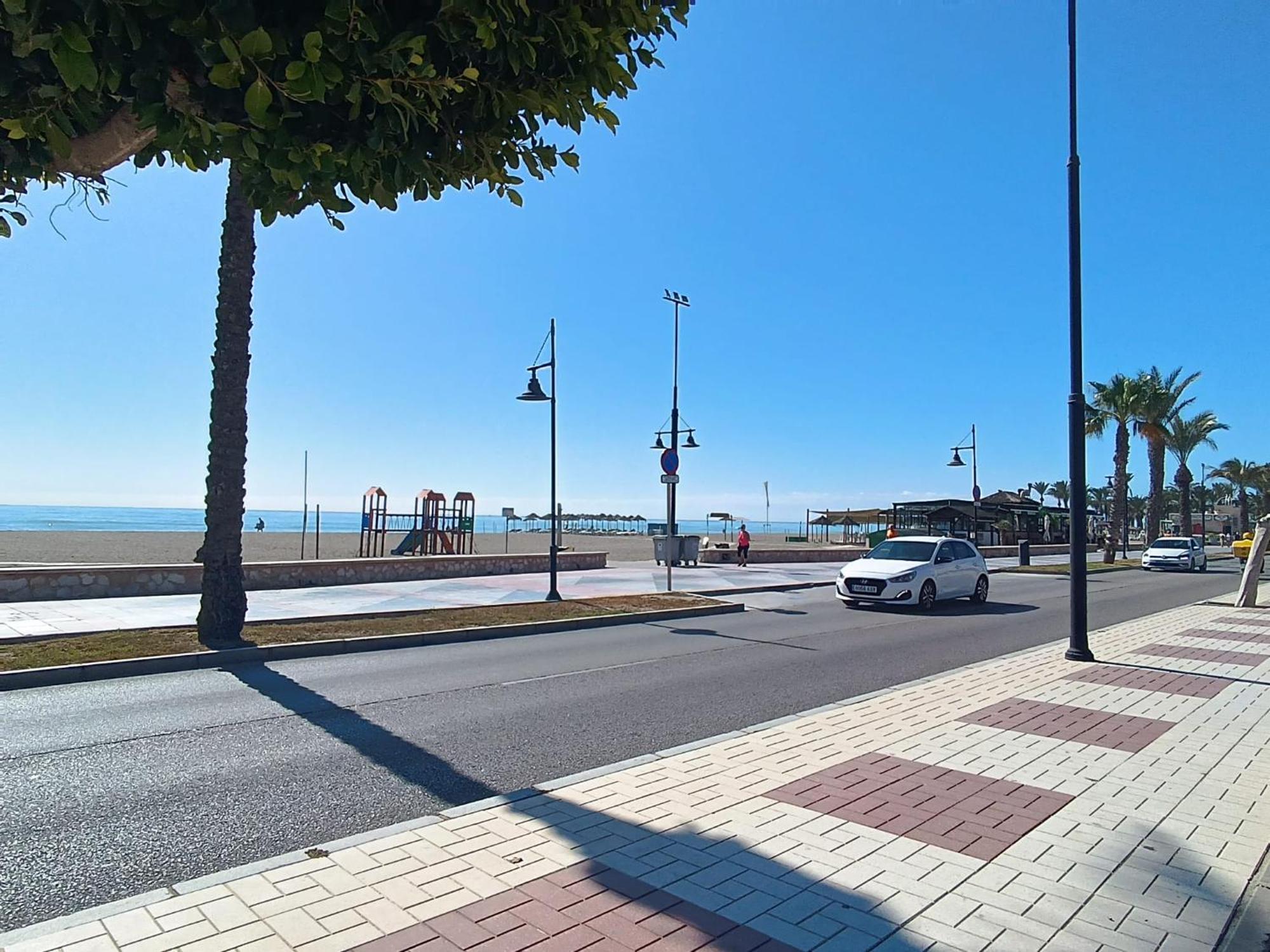 Dos Soles - Only 100 Meters From Beach 토레몰리노스 외부 사진